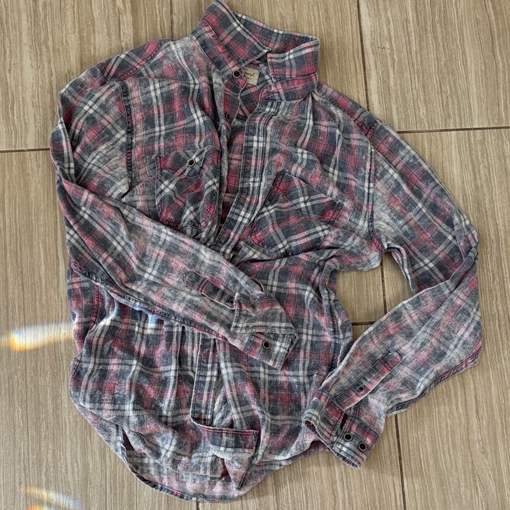 Weatherproof Vintage Gray and Pink Checkered Shirt